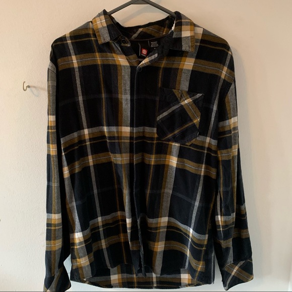 😎 2/$25 😎 Element flannel - Picture 1 of 4